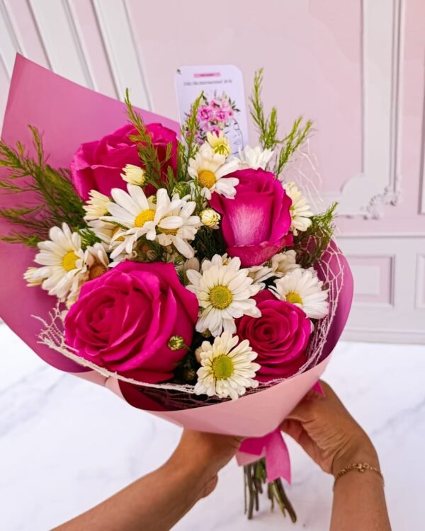 WhatsApp Image 2026-03-02 at 4.03.45 PM Ramo “Encanto Rosado” 🌷