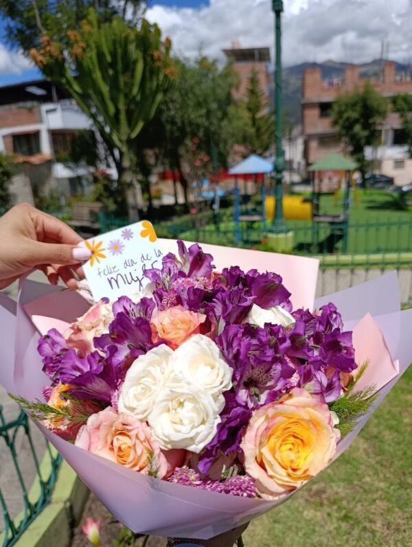 WhatsApp Image 2026-03-02 at 4.29.08 PM Ramo Dulce Armonía 🌸💜