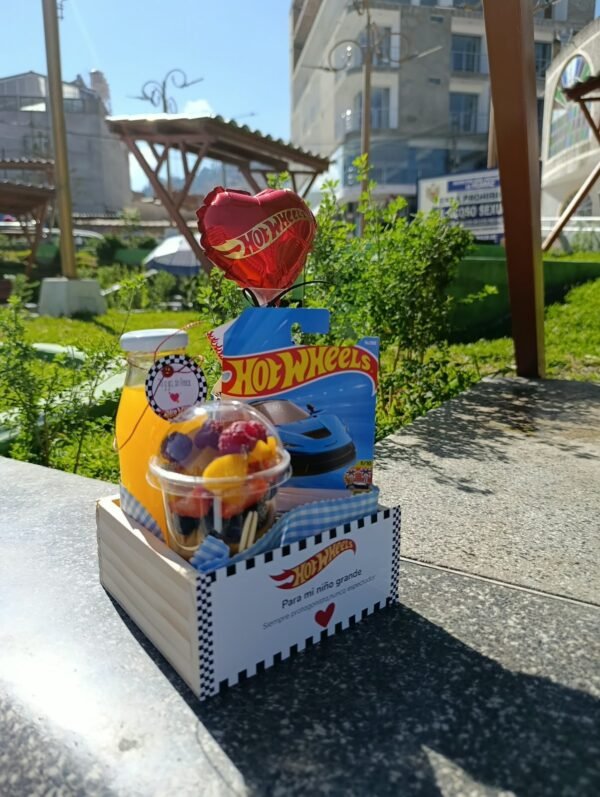 WhatsApp Image 2026-09-28 at 10.34.13 AM Box Hot Wheels Love