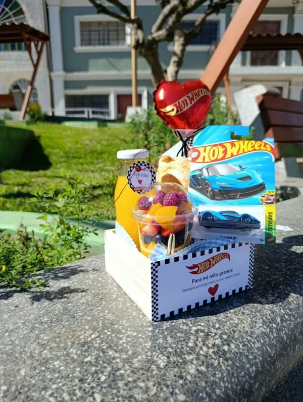 WhatsApp Image 2026-09-28 at 10.34.14 AM (5) Box Hot Wheels Love