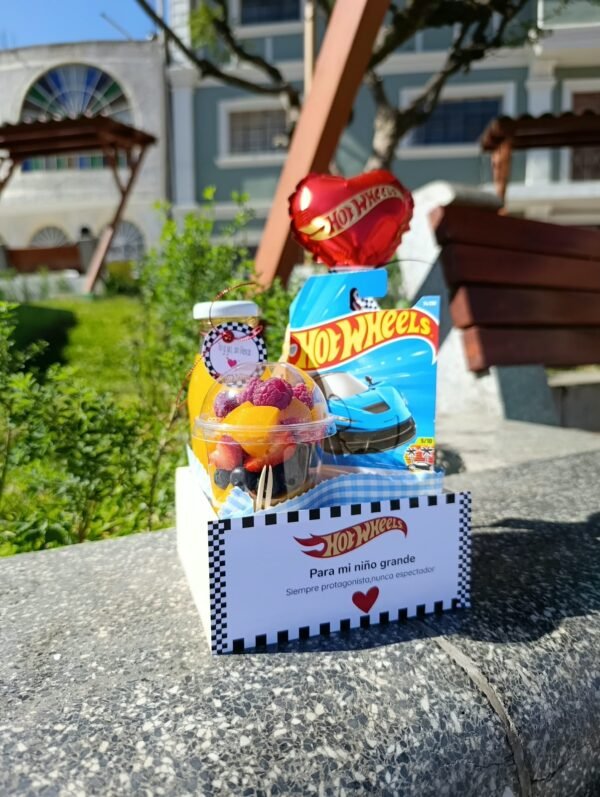 WhatsApp Image 2026-09-28 at 10.34.14 AM Box Hot Wheels Love